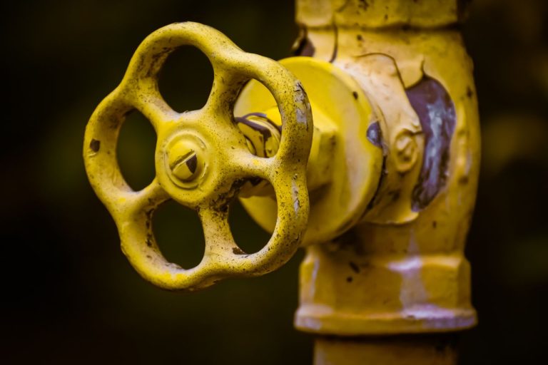 Llave de paso o válvula de corte general del agua en una vivienda